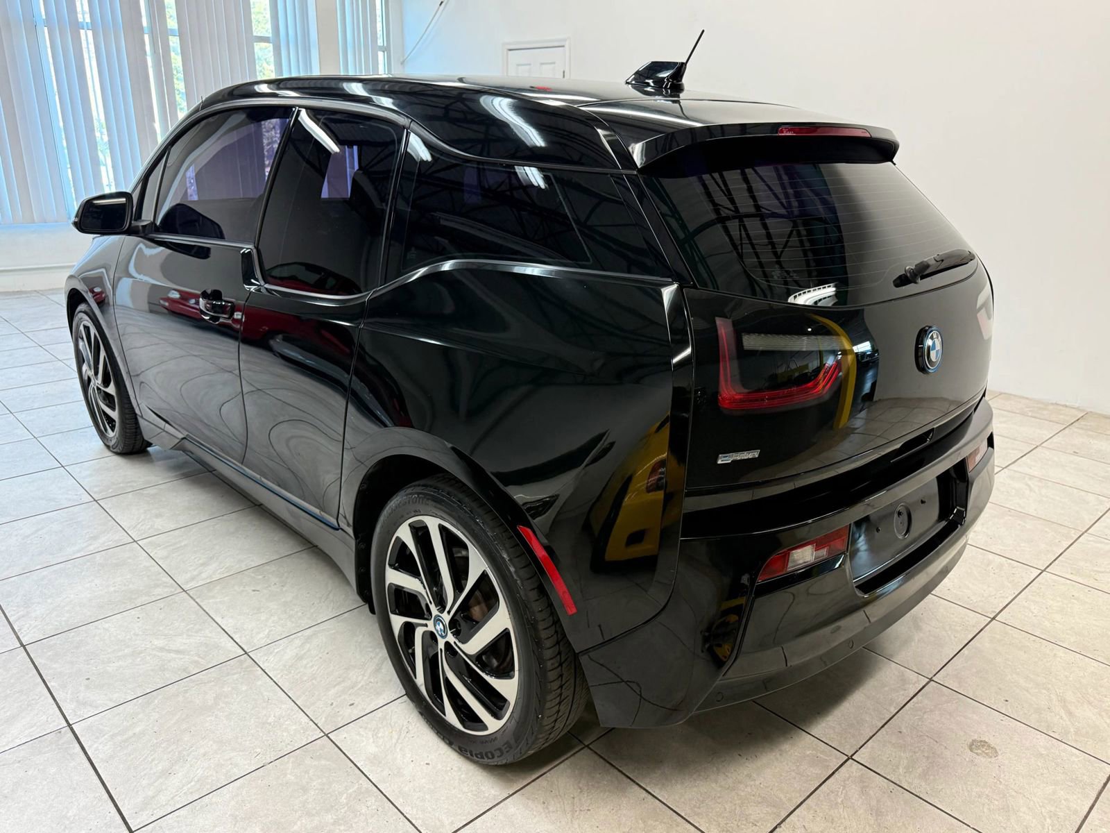Used 2017 BMW i3 image 7
