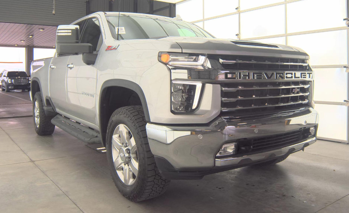 Used 2020 Chevrolet Silverado 2500 LTZ w/ LTZ Plus Package image 4