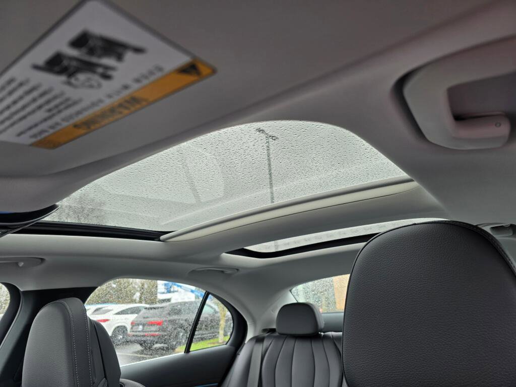 Used 2025 Mercedes-Benz E 350 4MATIC Sedan image 49