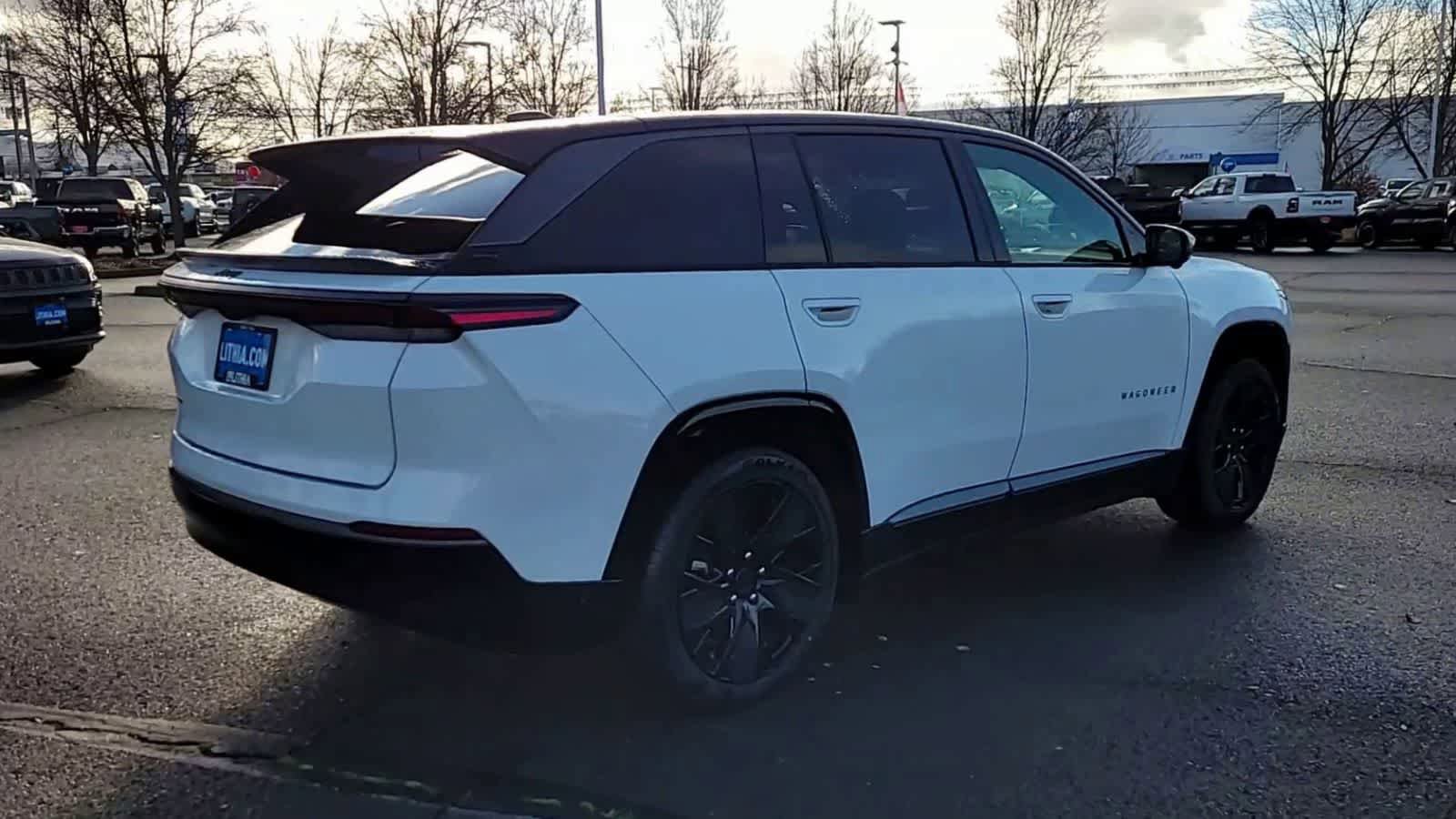 New 2025 Jeep Wagoneer S Launch Edition w/ Trailer Tow Group AWD/4WD image 8