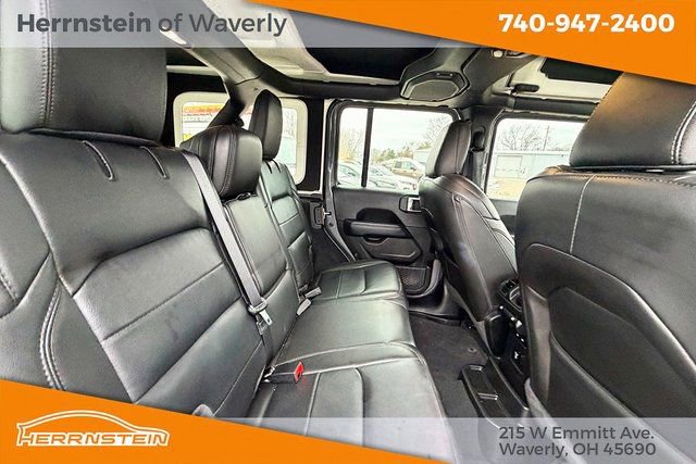 Used 2023 Jeep Wrangler Sahara image 24