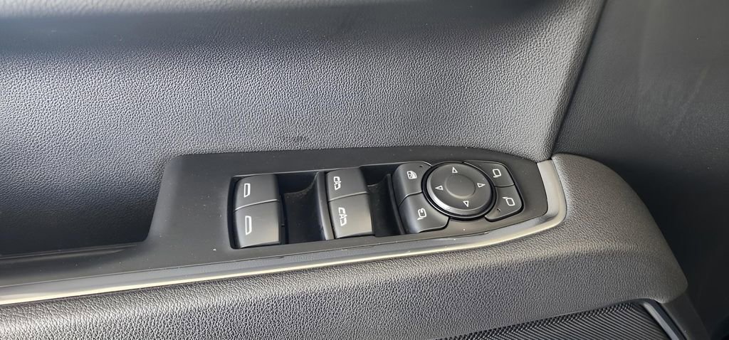 Used 2025 GMC Sierra 1500 SLT image 11