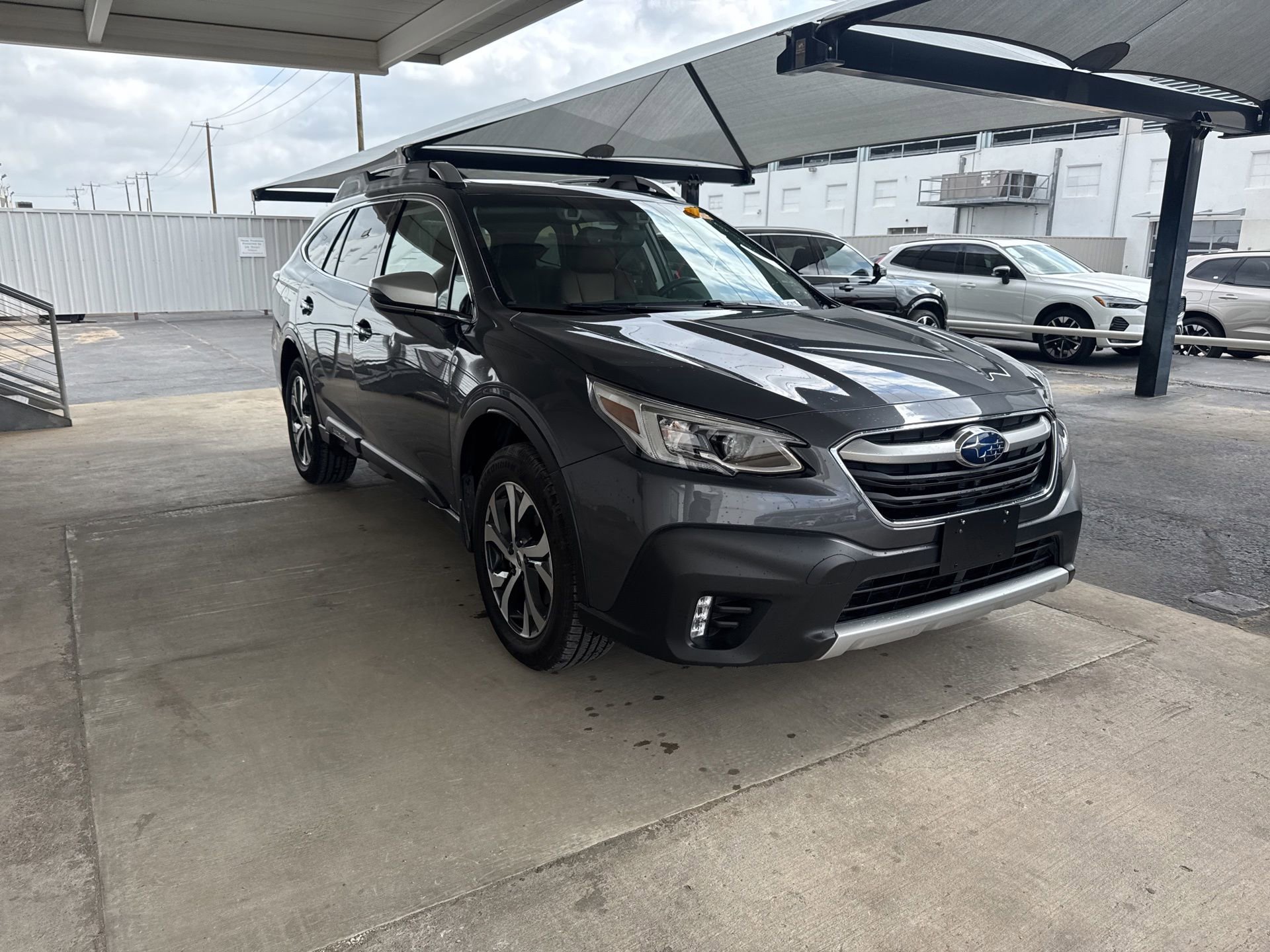 Used 2021 Subaru Outback Touring w/ Popular Package #2 AWD/4WD image 3