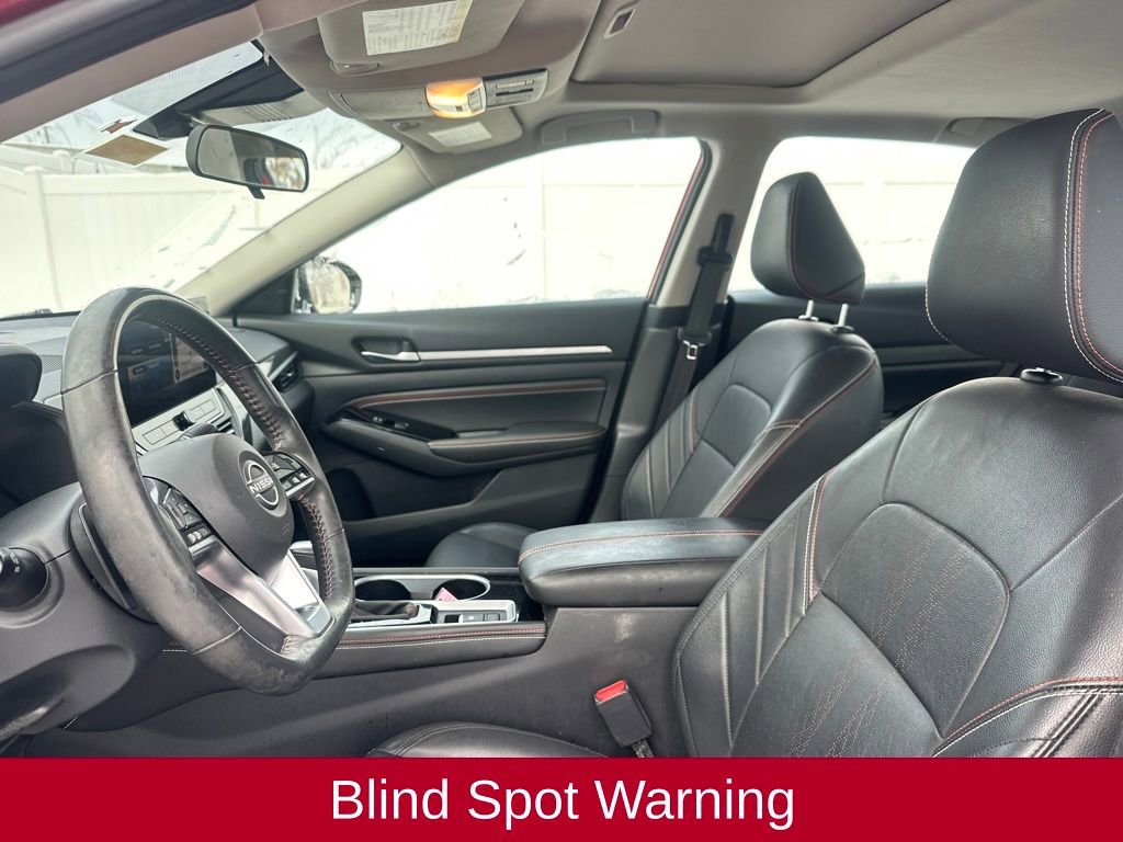 Used 2023 Nissan Altima 2.5 SR w/ SR Premium Package image 13