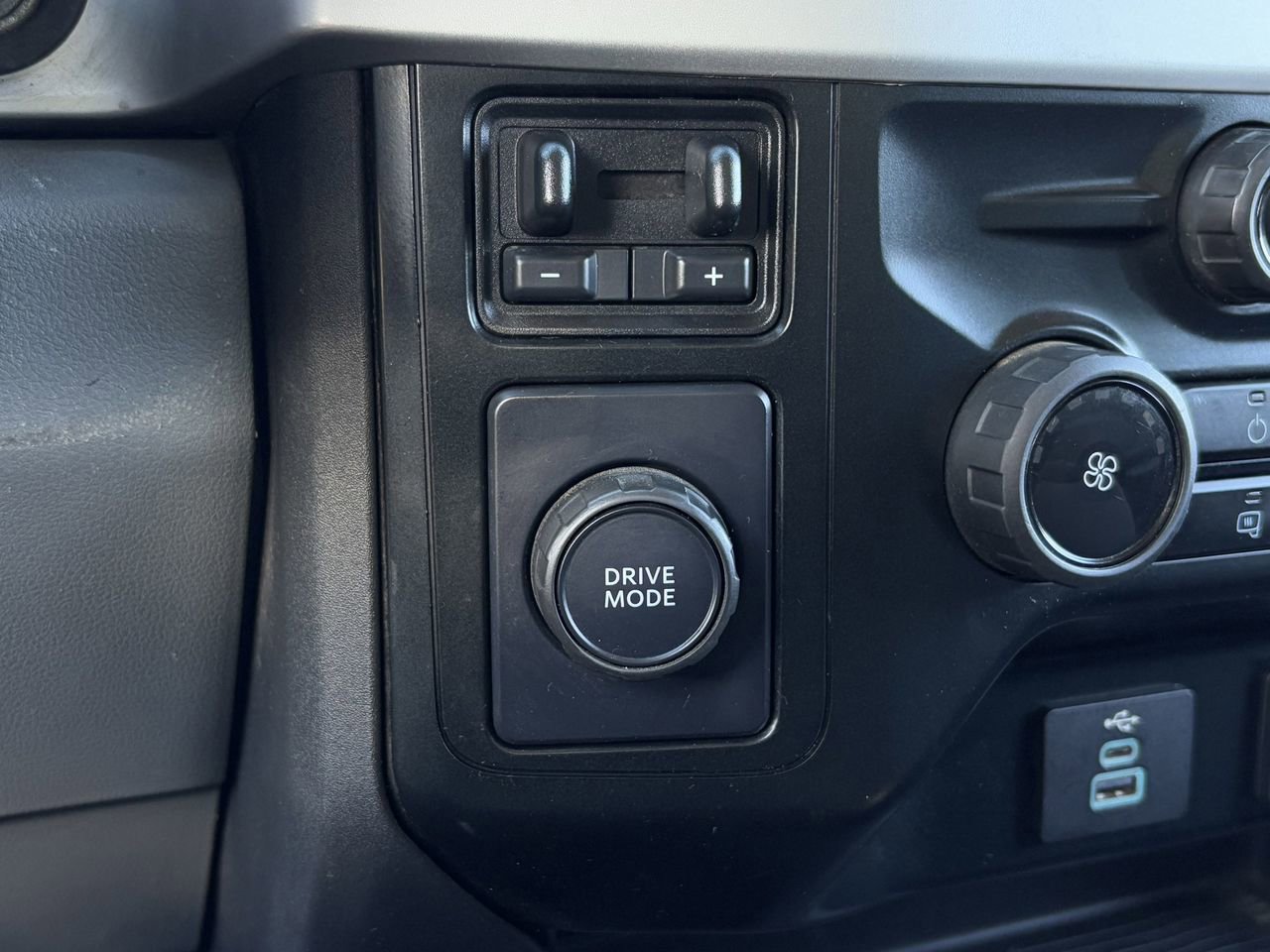 Used 2023 Ford F250 XL w/ 360-Degree Camera Package image 21