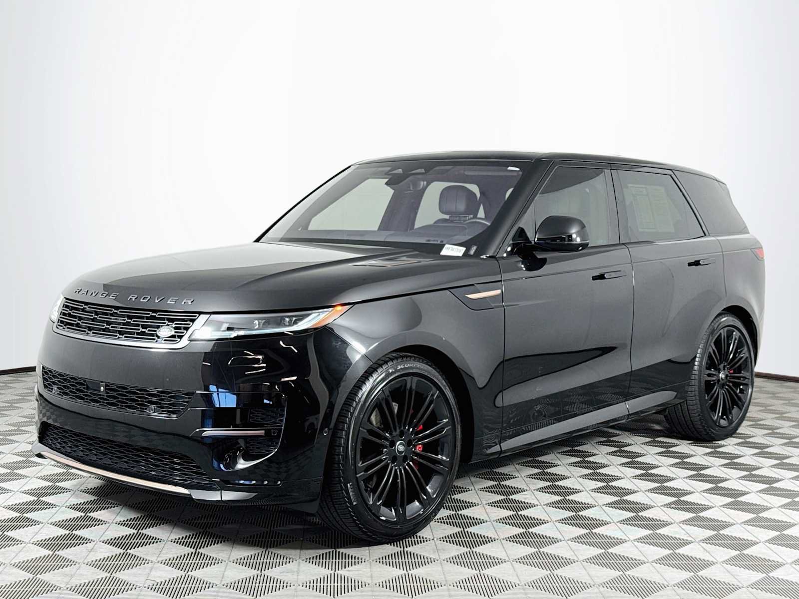 Used 2024 Land Rover Range Rover Sport Dynamic SE