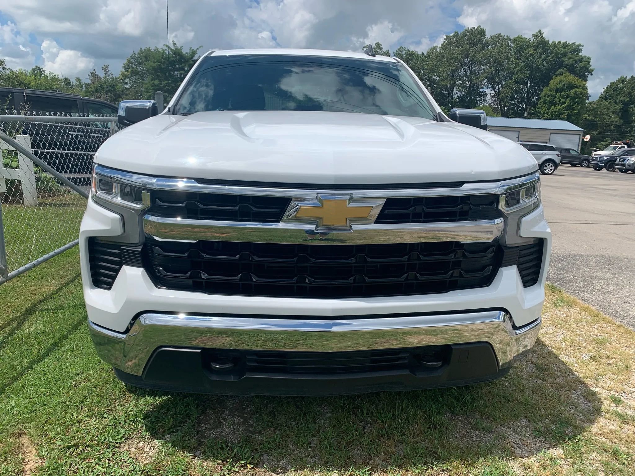 Used 2023 Chevrolet Silverado 1500 LT image 4
