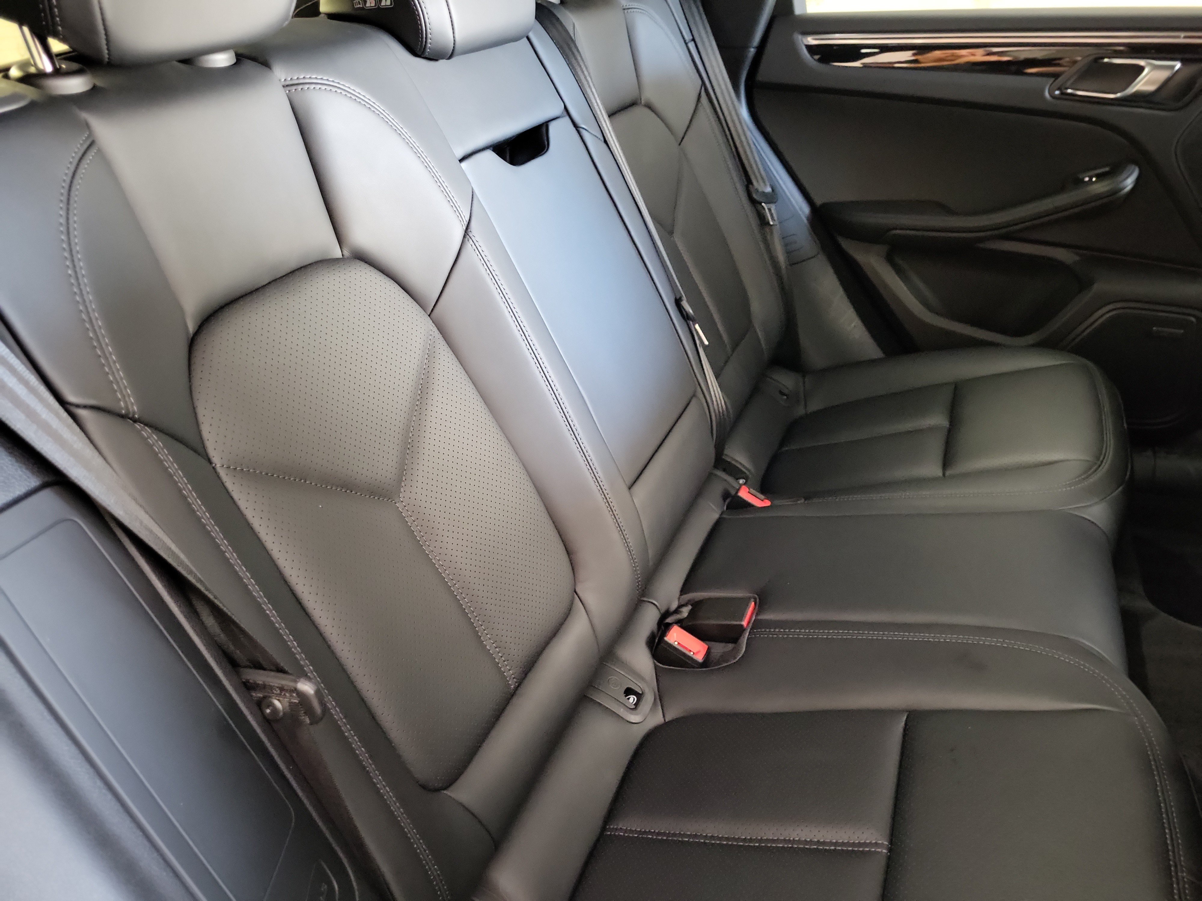 Certified 2026 Porsche Macan AWD/4WD image 25