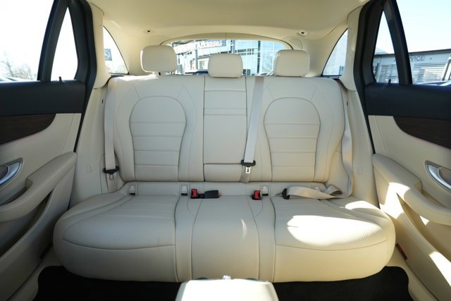 Used 2022 Mercedes-Benz GLC 300 4MATIC w/ Multimedia Package Lite image 34