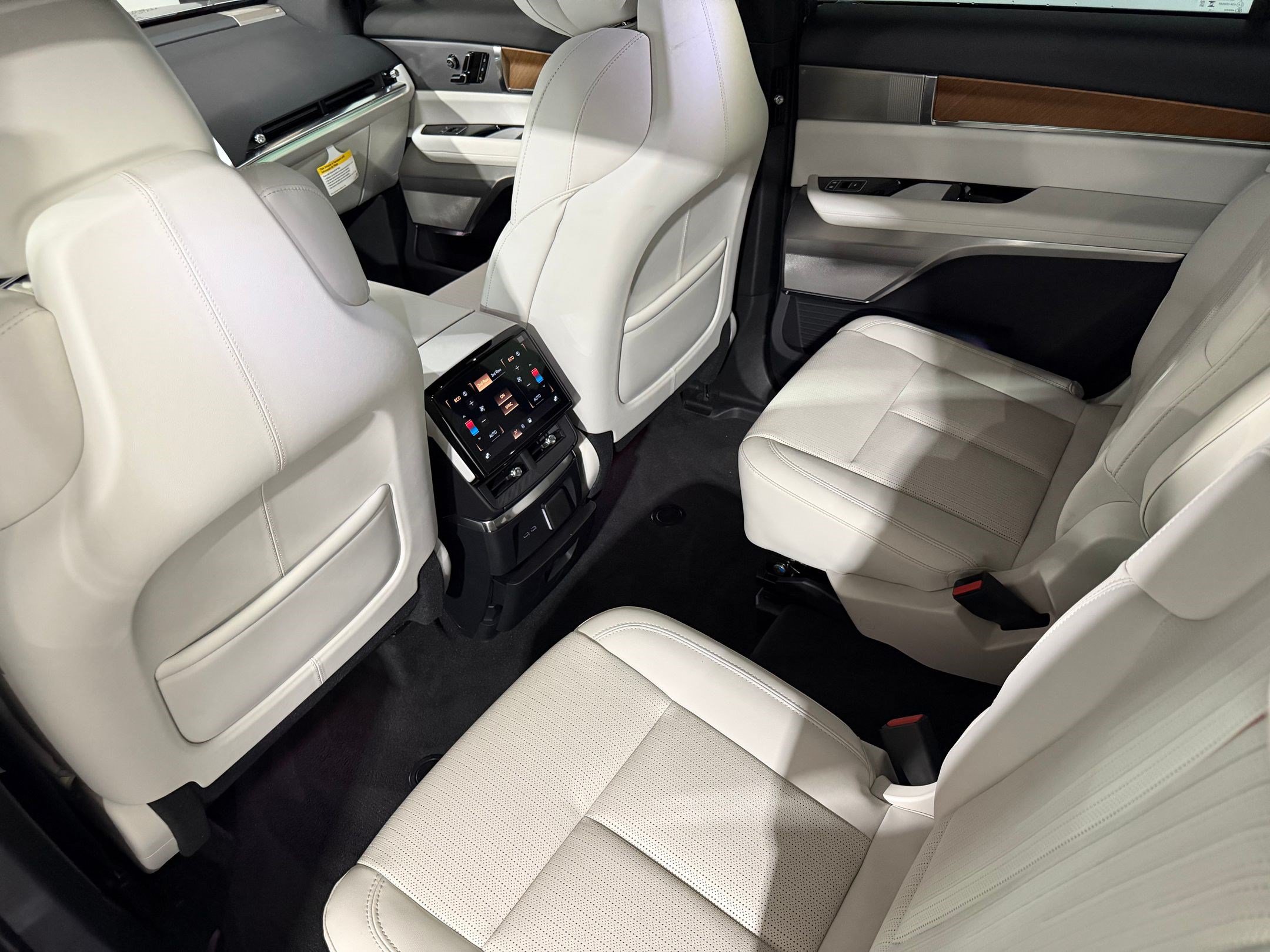 New 2026 Cadillac Vistiq Luxury AWD/4WD image 22