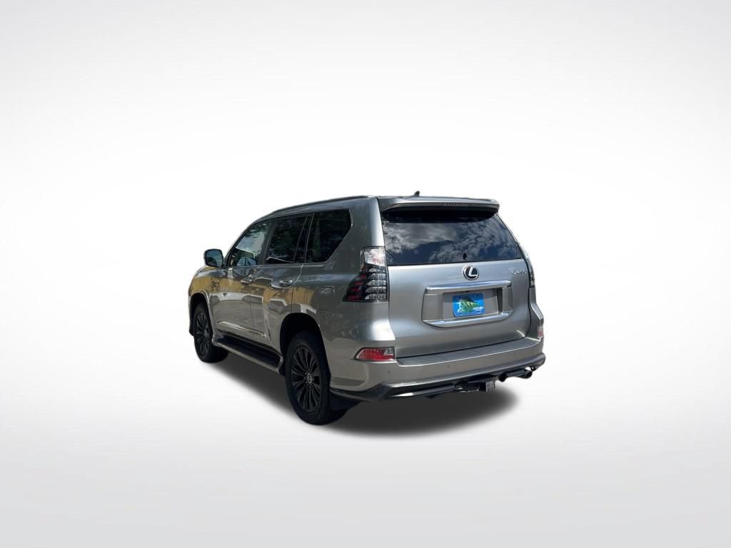 Used 2023 Lexus GX 460 Luxury w/ Sport Design Package AWD/4WD image 6