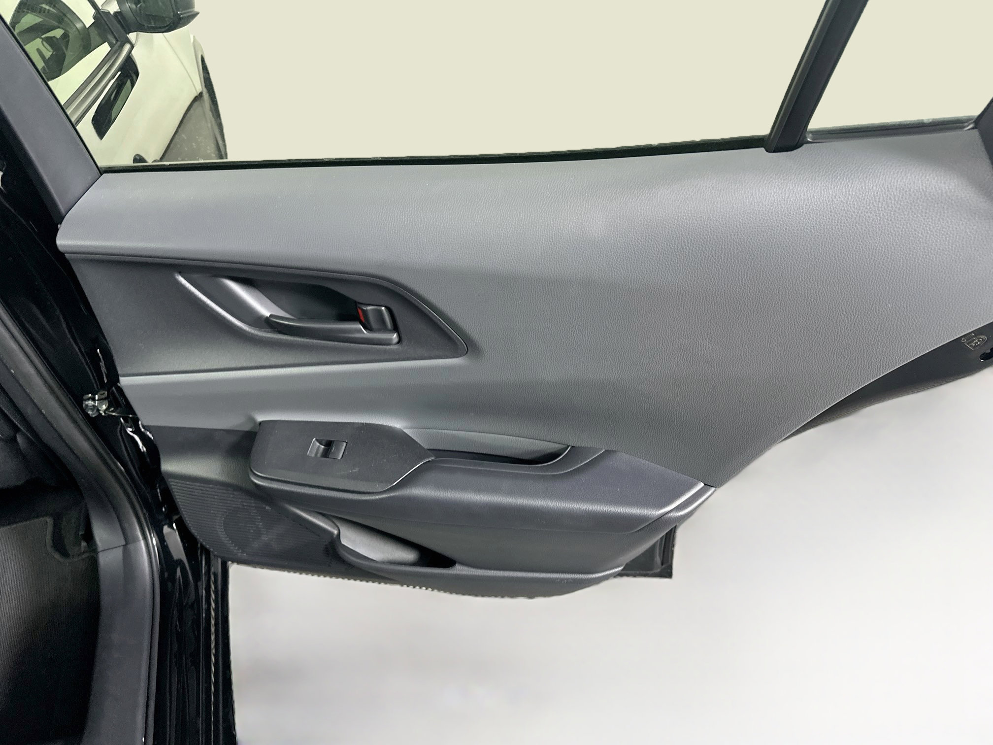 Used 2026 Toyota Prius LE FWD image 29