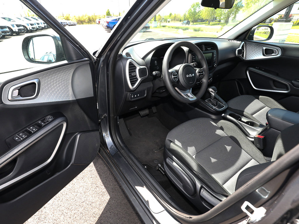 Used 2023 Kia Soul LX w/ Option Group 015 FWD image 12