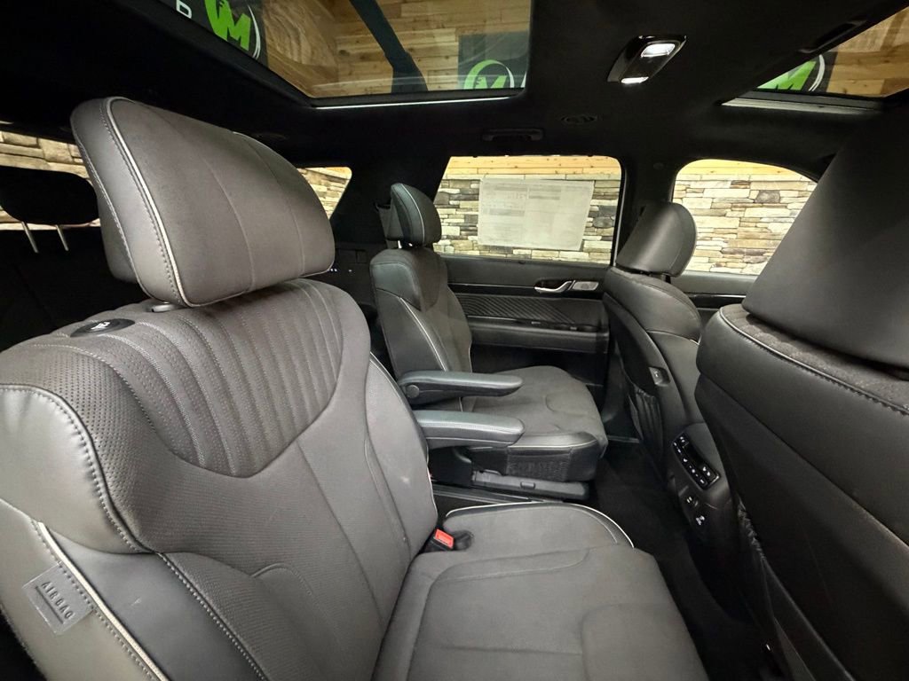 Certified 2025 Hyundai Palisade Calligraphy image 33