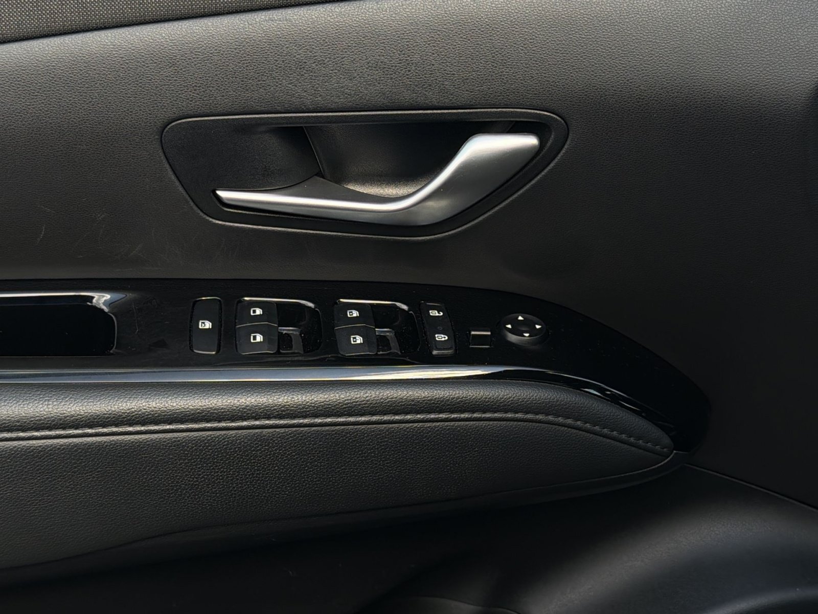 Certified 2023 Hyundai Tucson Limited AWD/4WD image 15