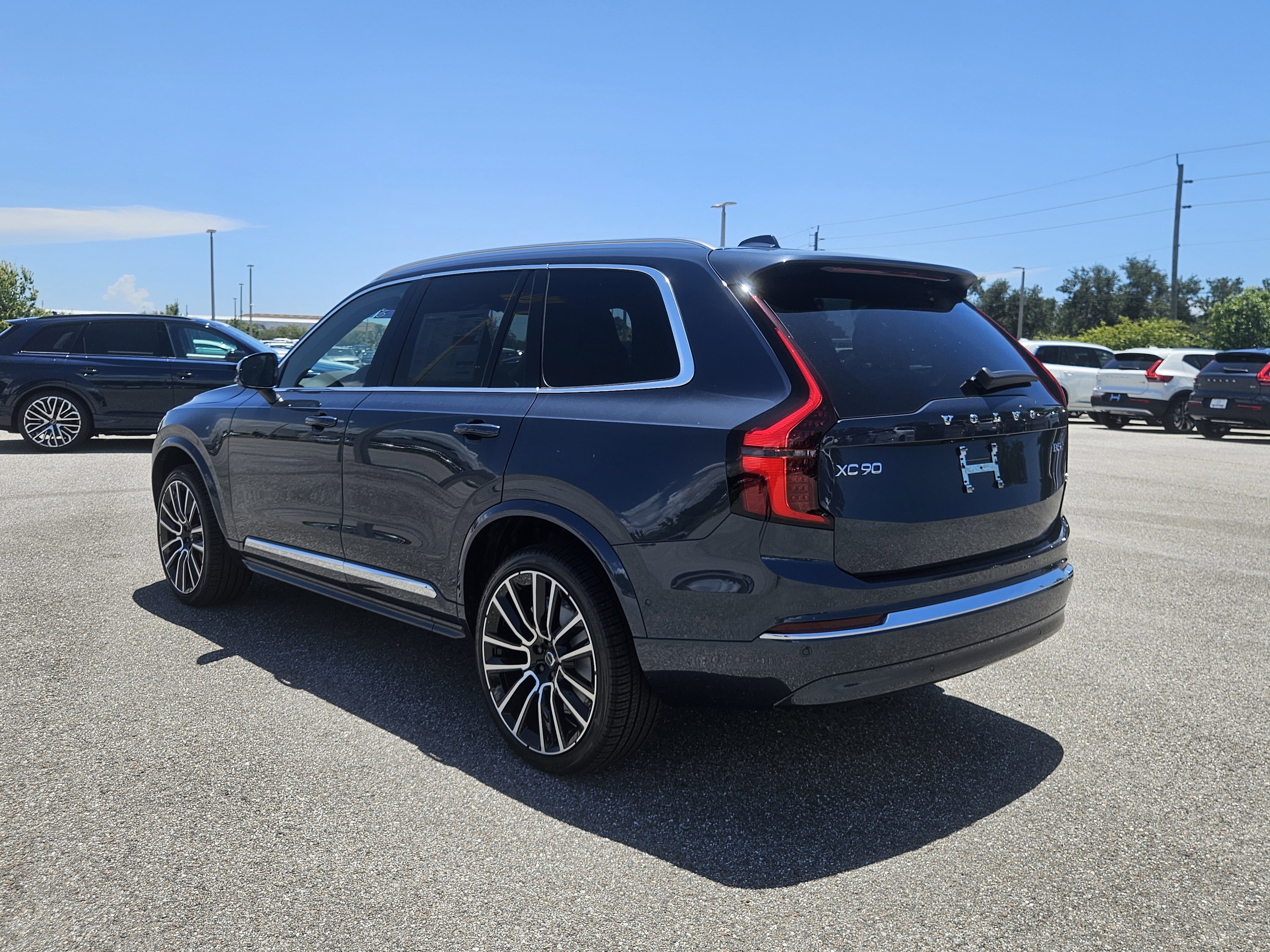 New 2026 Volvo XC90 B5 Plus image 5