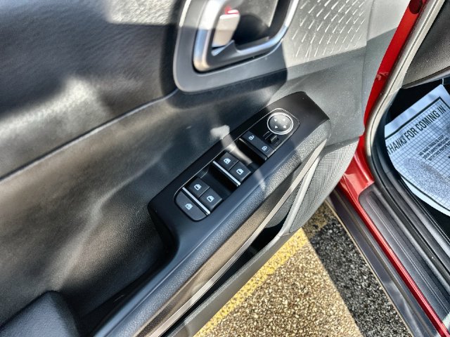 Used 2023 Kia Soul LX w/ LX Technology Package FWD image 18