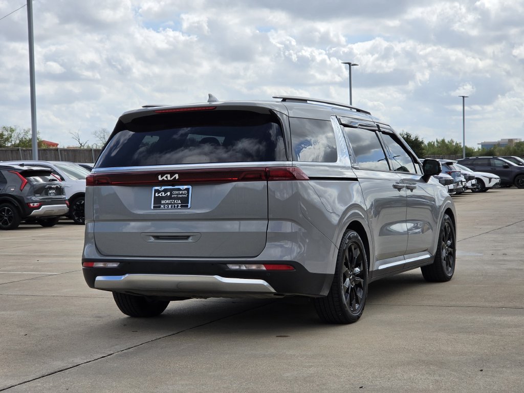 Certified 2022 Kia Carnival SX FWD image 3
