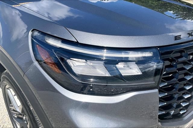 Used 2025 Ford Explorer ST-Line w/ ST-Line Street Pack AWD/4WD image 27