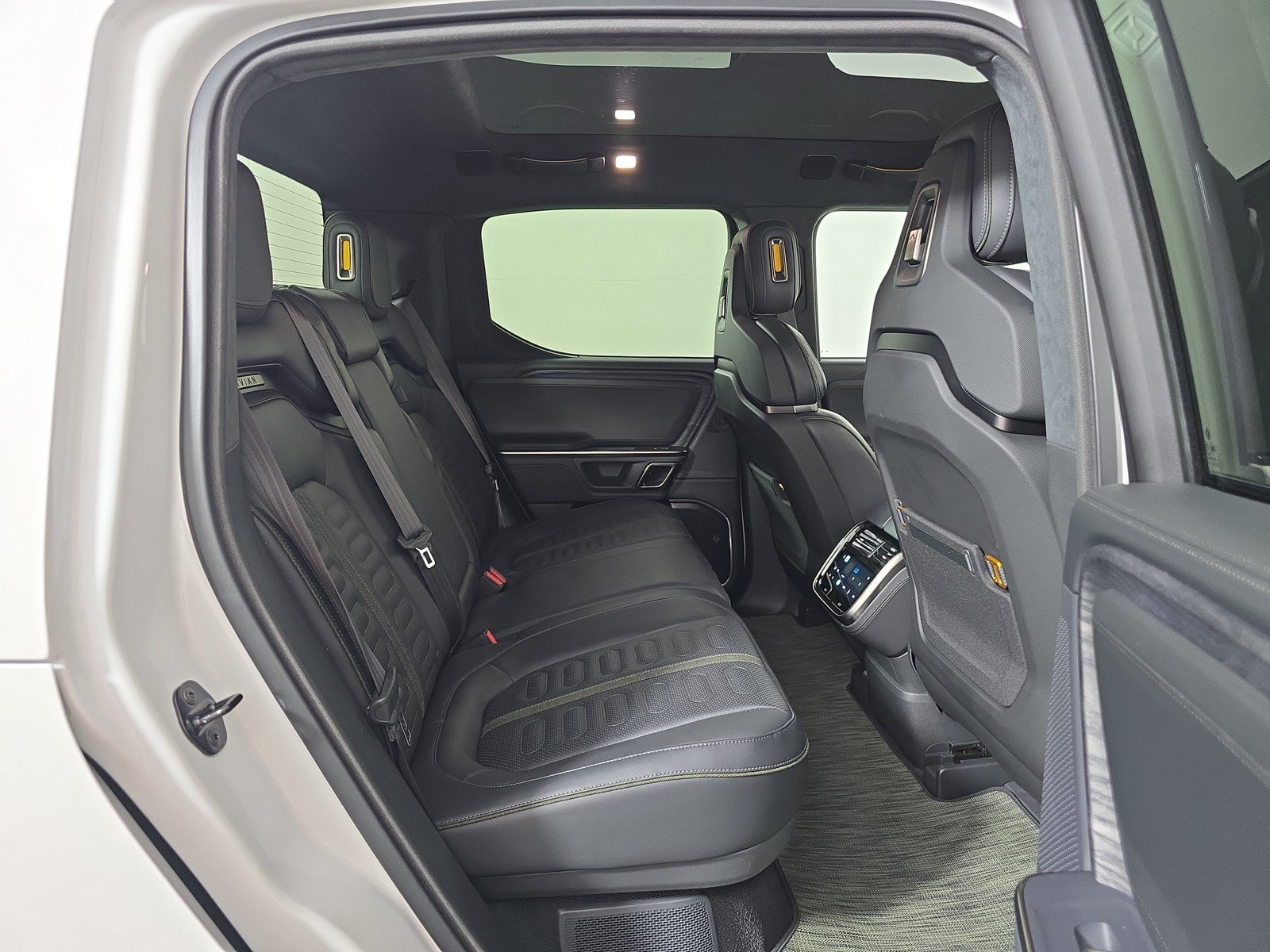 Used 2024 Rivian R1T Adventure AWD/4WD image 22