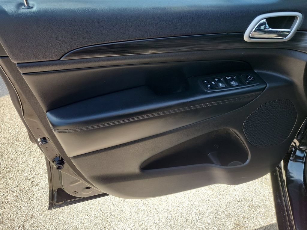 Used 2019 Jeep Grand Cherokee Altitude RWD image 19