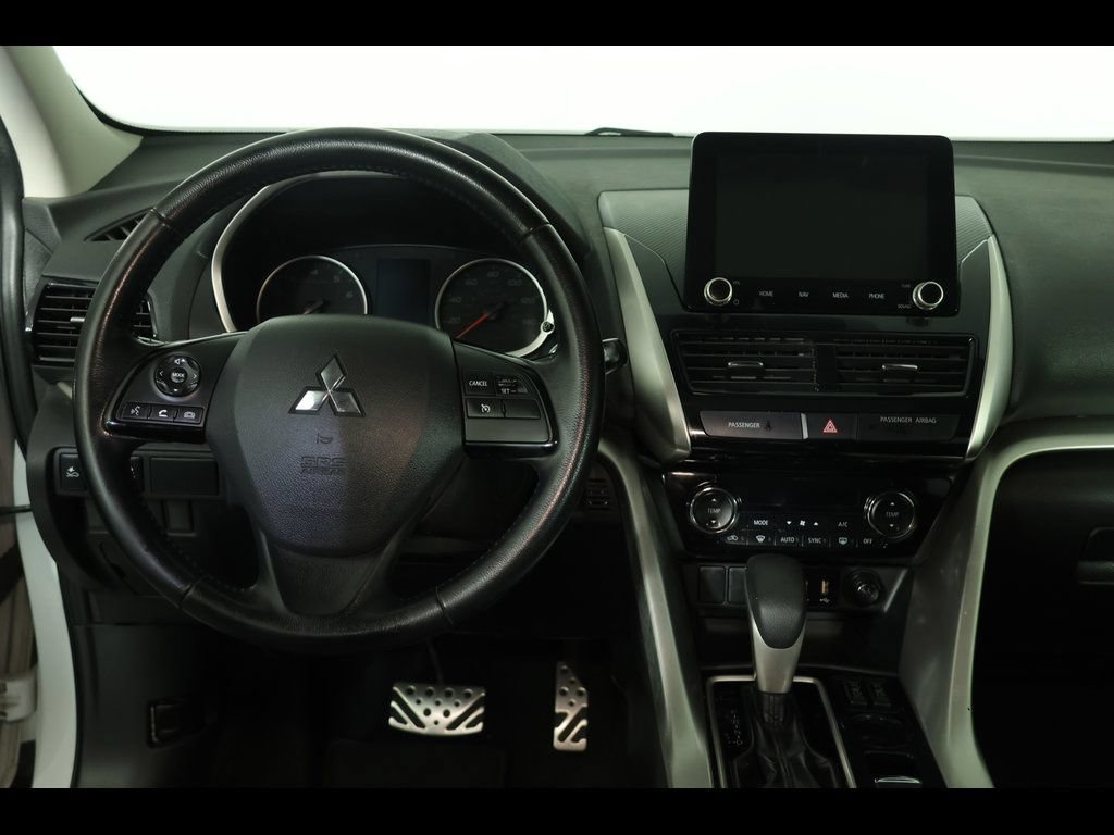 Used 2022 Mitsubishi Eclipse Cross SE FWD image 3