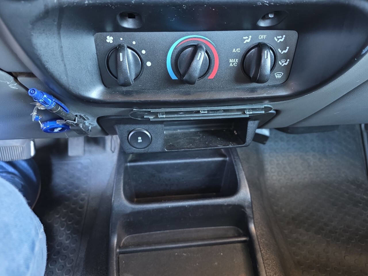 Used 2010 Ford Ranger XL image 16