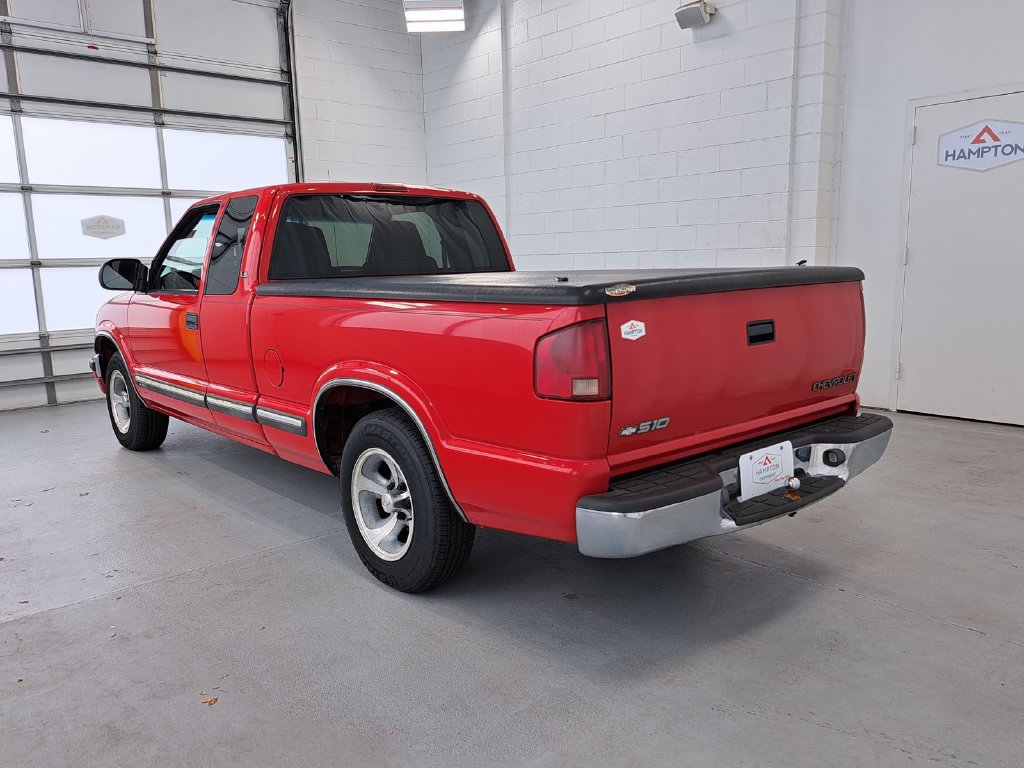 Used 2002 Chevrolet S10 Pickup LS w/ LS Preferred Equipment Group RWD image 7