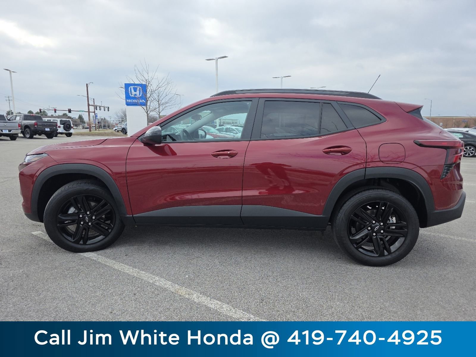 Used 2024 Chevrolet Trax ACTIV w/ Driver Confidence Package image 14