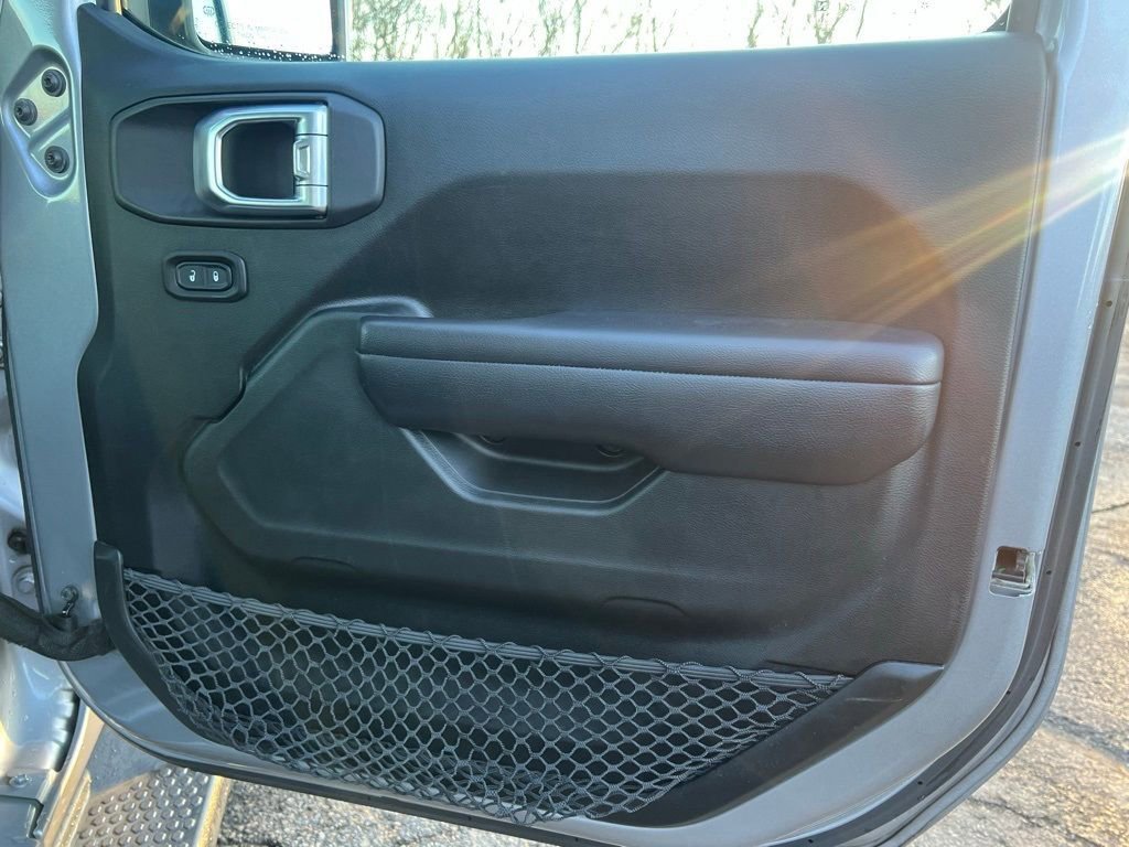 Used 2018 Jeep Wrangler Unlimited Sport S AWD/4WD image 36