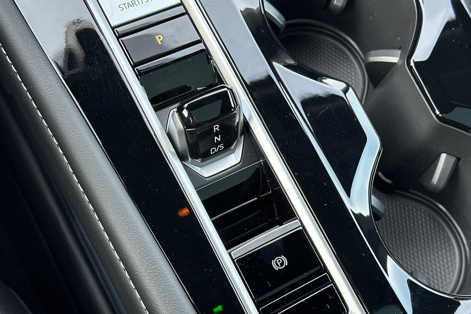 New 2026 Volkswagen Atlas Cross Sport SEL image 21