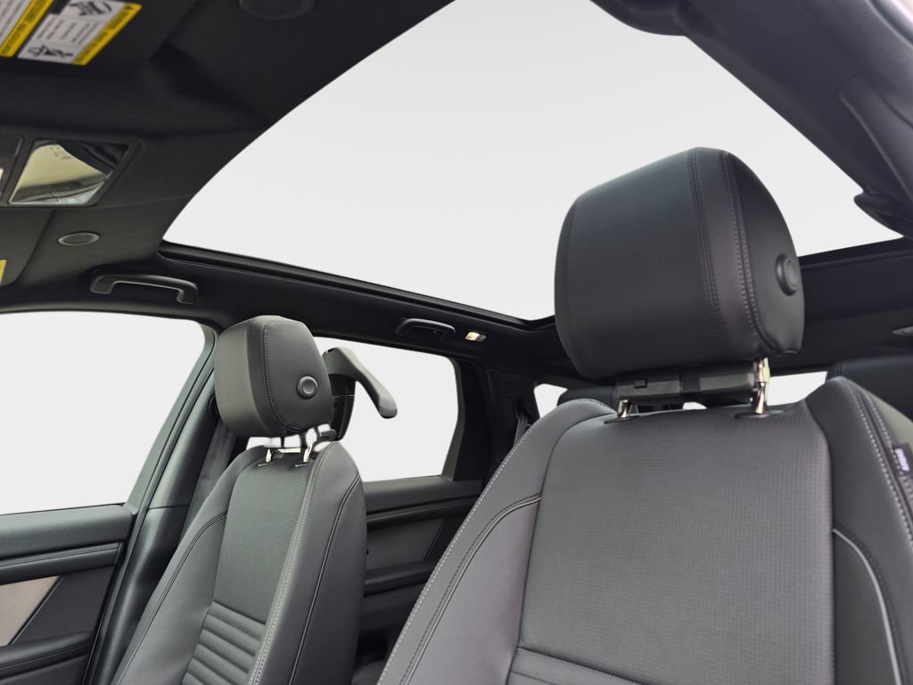 New 2026 Land Rover Discovery Sport Landmark AWD/4WD image 30