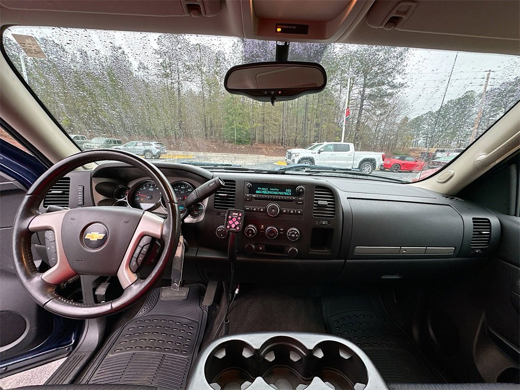 Used 2011 Chevrolet Silverado 1500 LT w/ Interior Plus Package image 3