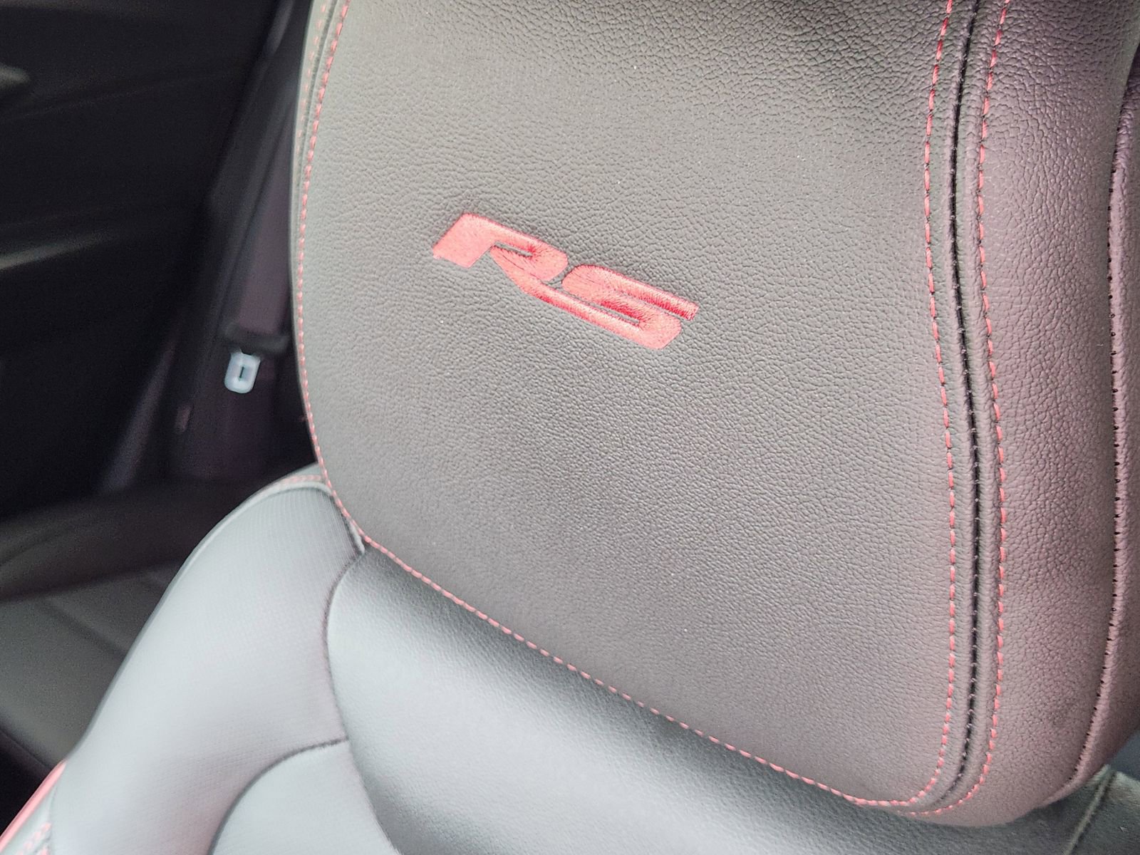 Used 2025 Chevrolet TrailBlazer RS w/ Convenience Package FWD image 16