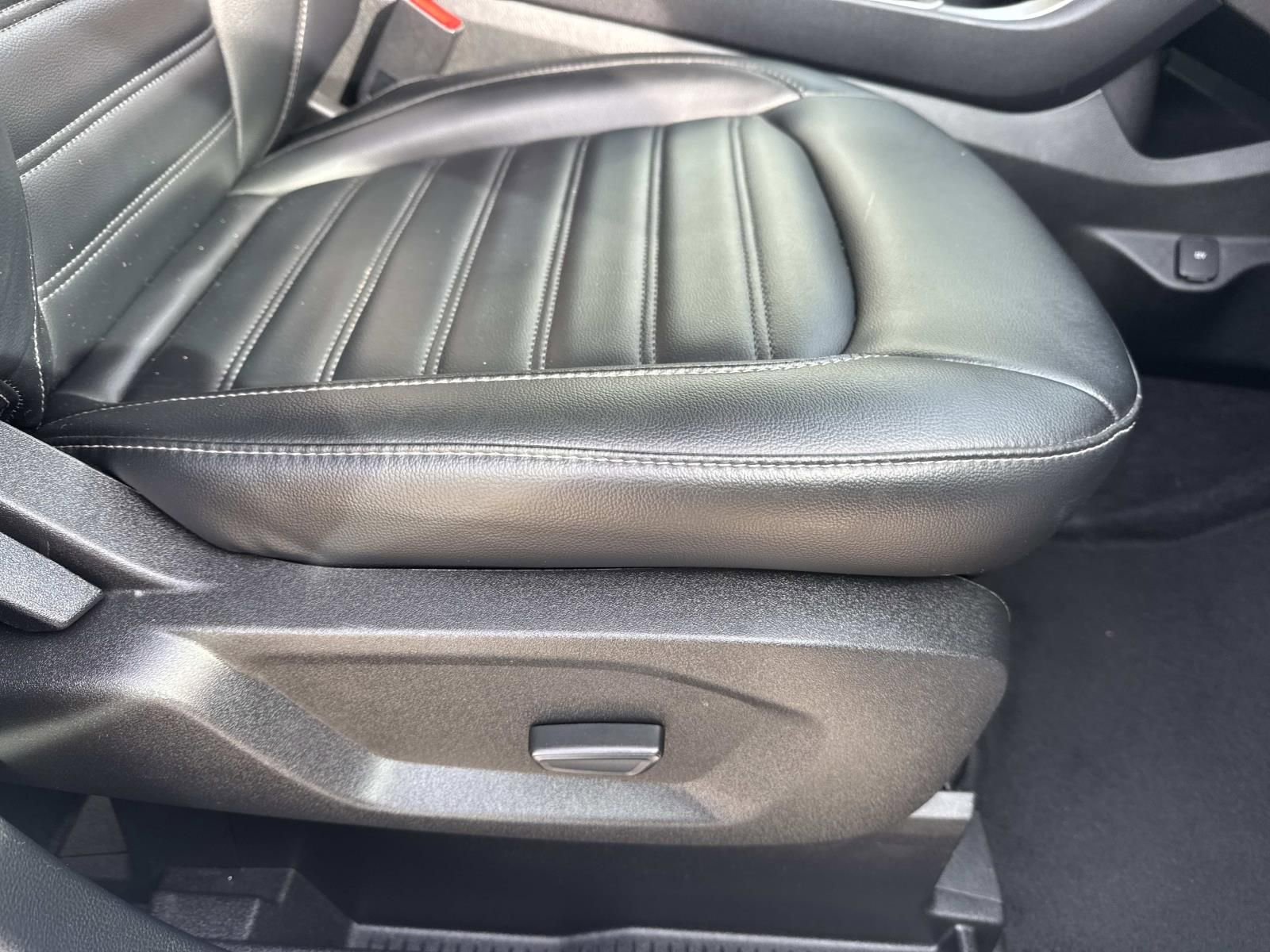 Certified 2023 Ford Edge SEL image 15
