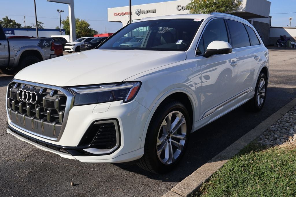 Used 2025 Audi Q7 3.0T Premium Plus AWD/4WD image 4