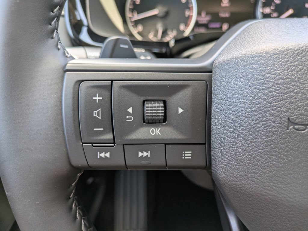 New 2026 Nissan Pathfinder SV w/ Cargo Package FWD image 24
