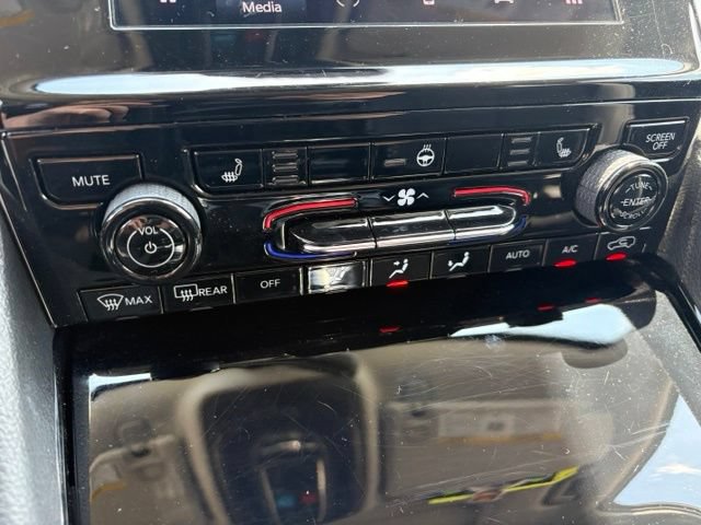 Used 2023 Jeep Grand Cherokee L Laredo w/ Luxury Tech Group I AWD/4WD image 40
