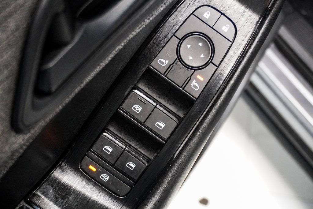 Used 2023 Nissan Rogue S image 21