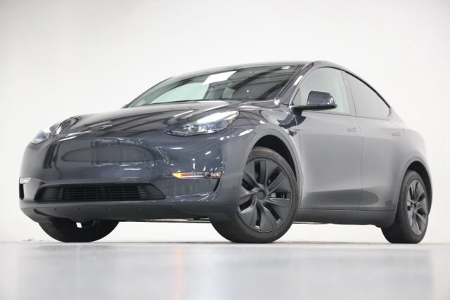 Used 2025 Tesla Model Y Long Range AWD/4WD image 7