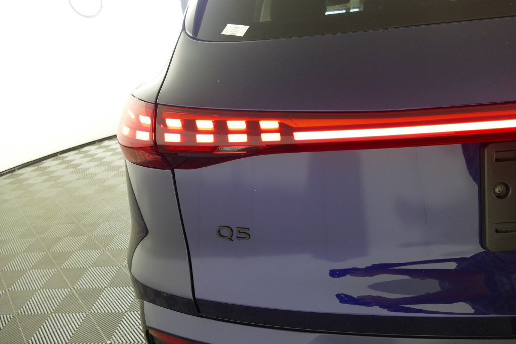 Certified 2025 Audi Q5 Premium w/ Convenience Package AWD/4WD image 33