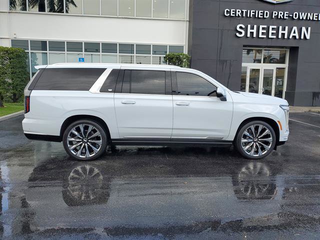 Certified 2026 Cadillac Escalade ESV Platinum Luxury image 24
