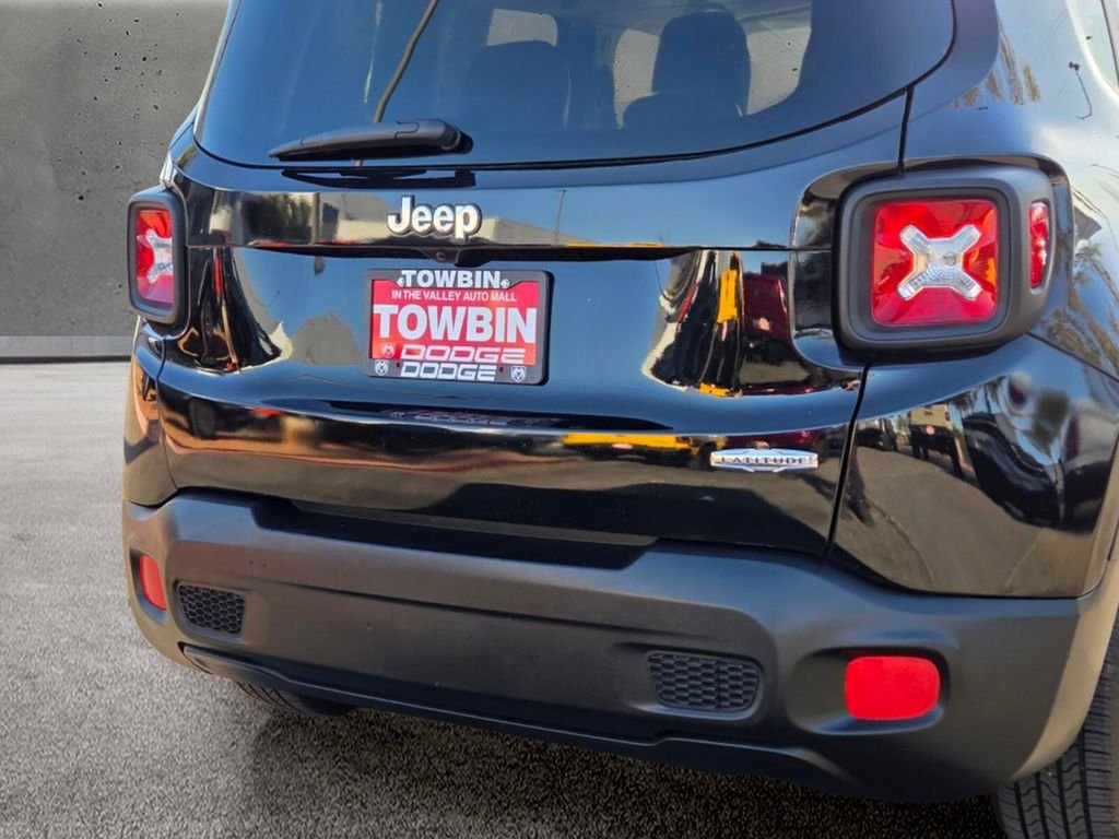 Used 2015 Jeep Renegade Latitude w/ Popular Equipment Group FWD image 5
