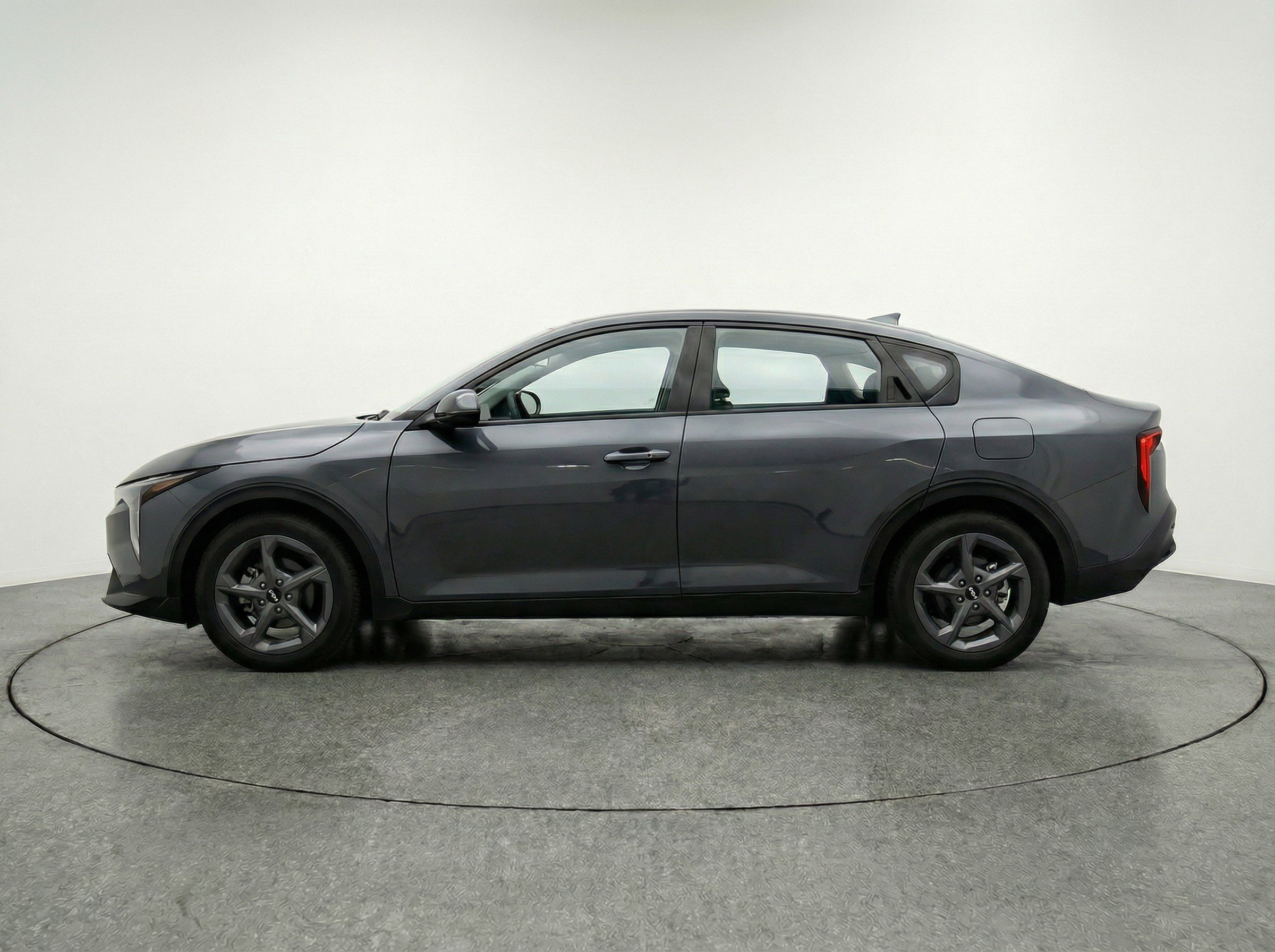 Used 2025 Kia K4 FWD image 5