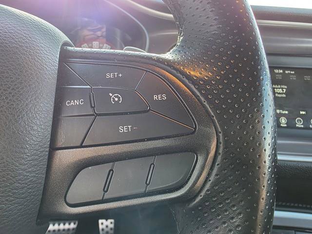 Used 2022 Dodge Challenger R/T w/ Blacktop Package image 15