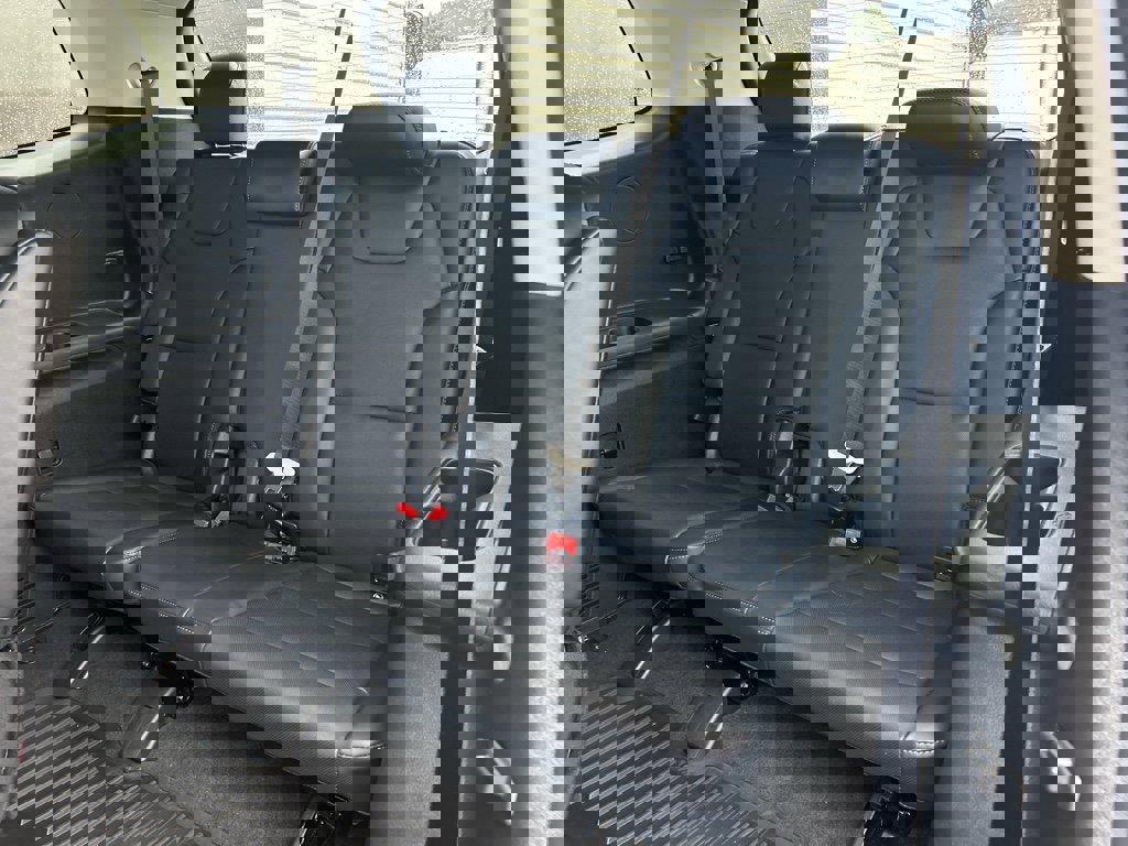 New 2025 Kia Telluride S image 14