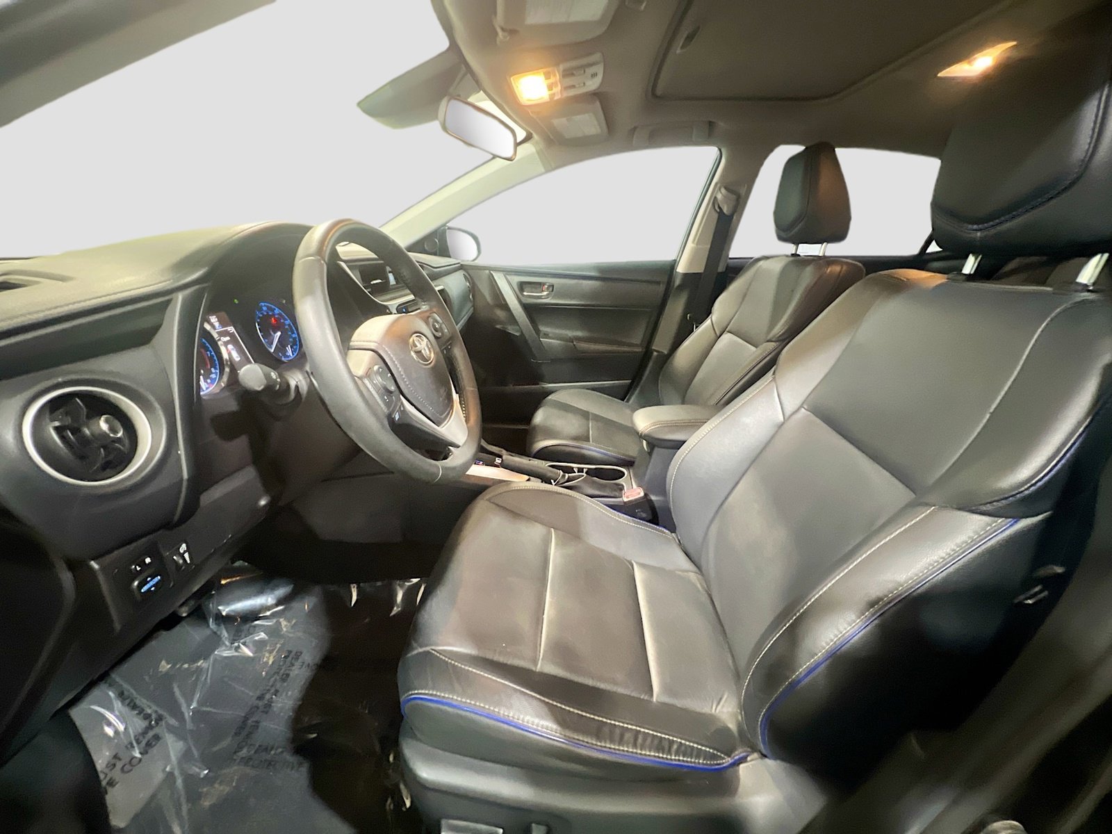 Used 2019 Toyota Corolla XSE w/ Carpet Mat Package (TMS) image 15