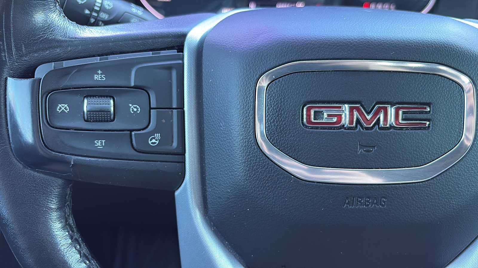 Used 2021 GMC Sierra 1500 Elevation w/ LPO, Elevation Black Package AWD/4WD image 9