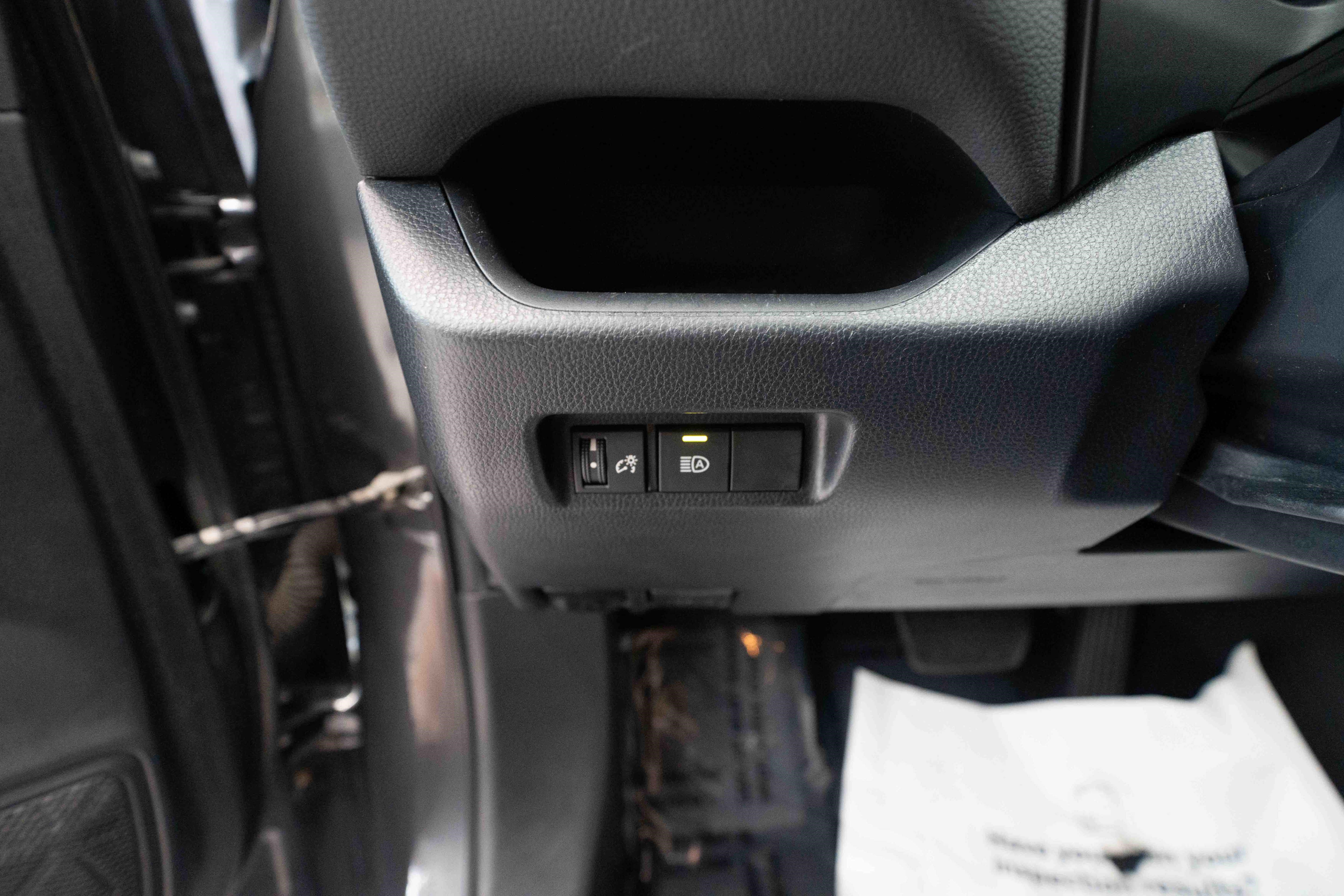 Used 2019 Toyota RAV4 LE w/ Carpet Mat Package FWD image 11