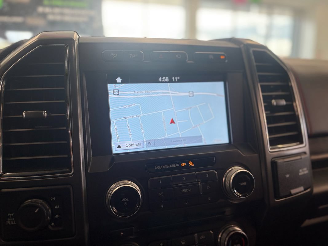 Used 2018 Ford F150 Lariat w/ Equipment Group 502A Luxury AWD/4WD image 34